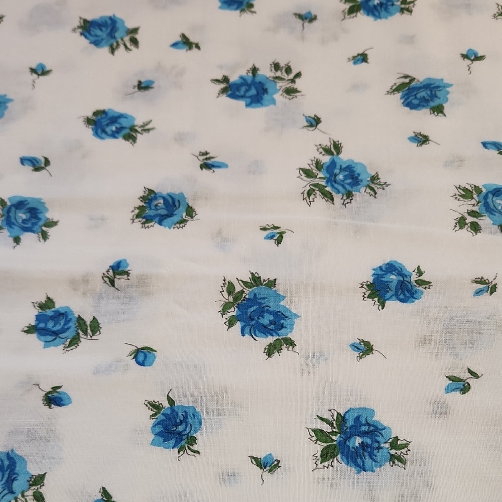Vintage Cotton floral fabric 1 1/4 yards x 35 inches wide